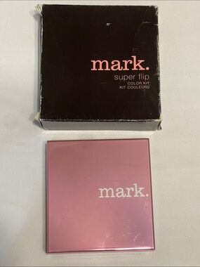 mark. pink compact color kit